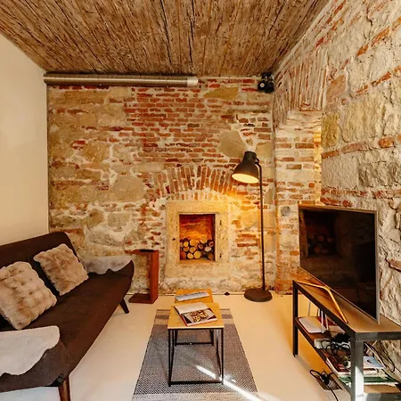 Apartment 1820 *