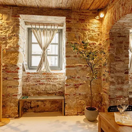 Apartment 1820